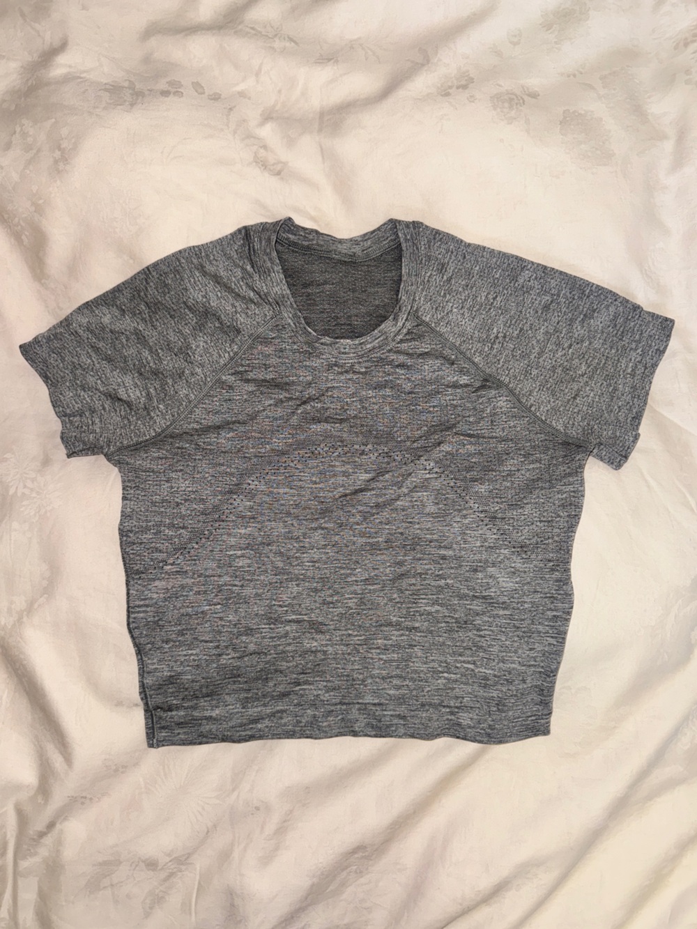 Lululemon swiftly tech cropped short sleeve shirt 2.0 in slate/white, size 4